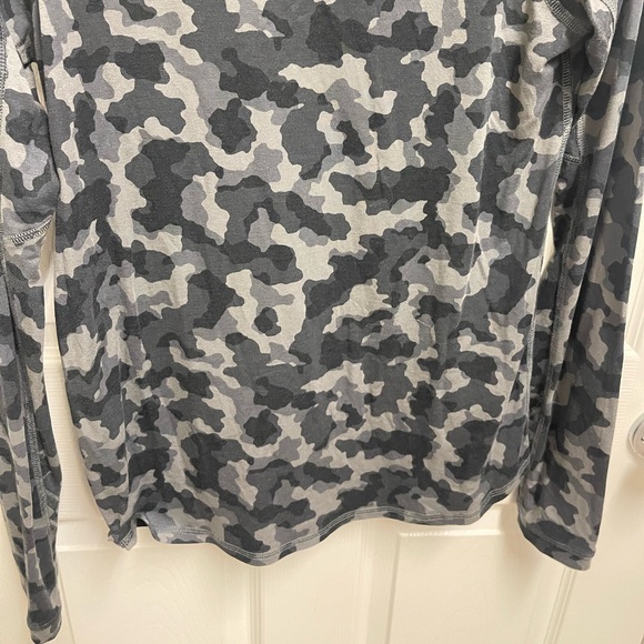 Free Fly Apparel Black and Grey Camo Longsleeve Top - Picture 8 of 9